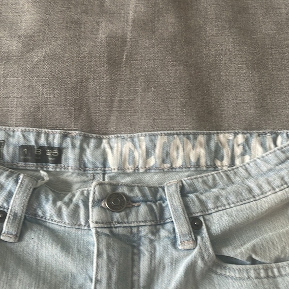 VOLCOM Light Blue Denim Shorts - Picture 3 of 3